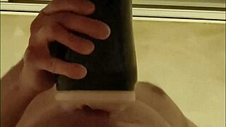 Follando mi fleshlight hasta que me hace temblar del orgasmo