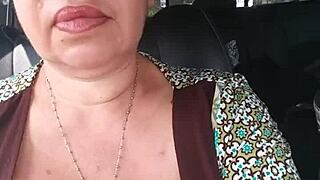 Mostro fica nel camion, close-up su tette e palpeggiamenti