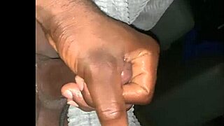 Watch mature woman masturbate solo