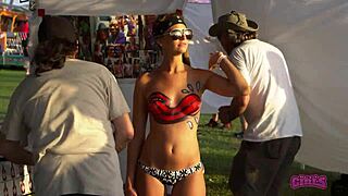 I saw uncensored flashing at the rock fest backstage, sexy and real