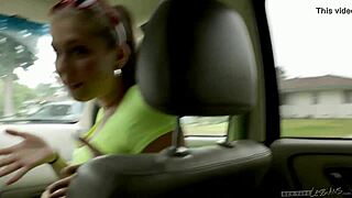 האלי וון דקוטה ג'יימס ואלכס צ'אנס בפי.או.וי