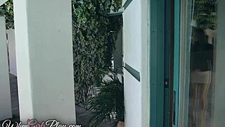 i love watching cute lesbians kiss and make up