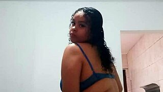 hot latina dances funk showing tits