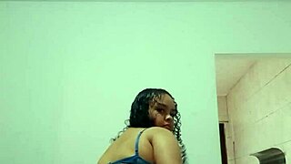 hot latina dances funk showing tits