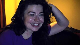 Out of the family! Sexy babe Siouxsie Q gets her pussy fucked by stepdad while watching a movie!