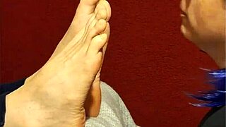 she loves to suck on my toes in fetish play