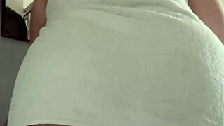 Hot Mature In Shower Prepares For Fucking