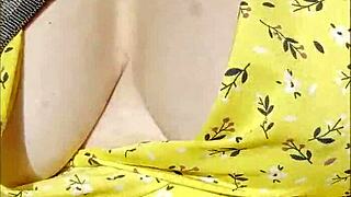 Wifey boldly flashes big tits while driving car