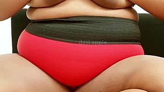 maid flashes her sexy boobs 😍👗