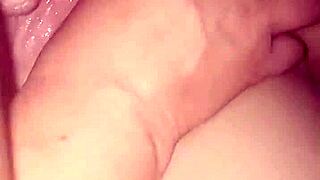 Deixei os dois gozarem litros dentro de mim em cum action intensa.