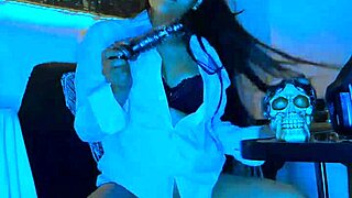 Wonderful Blue, show us that Colombian brunette masturbating live with your huge dildo