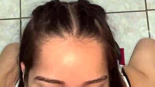 Chupar o pau cheio de veias do Wellington Prado e deixar ele todo babado antes de meter