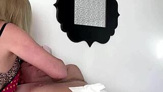 Armpit and nose waxing depilation process