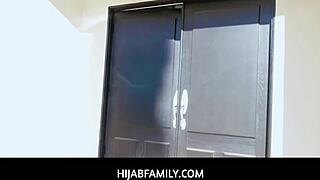 Hey, check out mini muslim Maya Bijou getting double fucked by Bambino and Mike Mancini who take turns on her mouth and pussy in this hijabfamily scene.