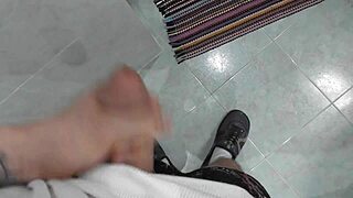 Hey, check out this busty madrastra in the shower. I'm watching her big natural tits and wet pussy while jerking off!