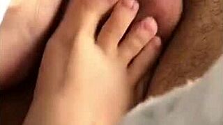 Mis piecitos bonitos gives footjob on ninarika69 com