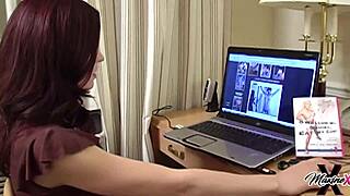 Intense Lesbian Dildo Fucking Show with Hotties Janessa Jordan