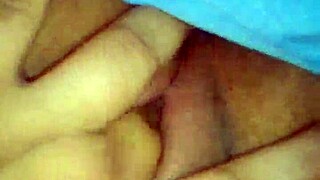 venezolana merideña appears in a brief solo masturbation clip from her recent amateur session