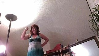 giantess dawn hears army approaching and saves herself in silly fun fantasy adventure.