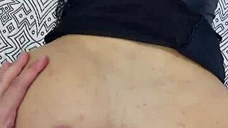 fudendo o cuzinho rosa da cacheada gostosa até gozar