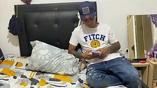 llegamos a un trato ella me arregla las uñas y yo me la follo a lo salvaje historia completa