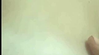 me masturbo con el video que me mando una señora con marido se los dejo al final para que lo disfruten