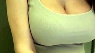 stepmom reveals her flexible ass and large milky breasts in a homemade display