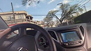 I'm doing punheta no carro and seeking info with pau duro out there