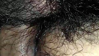 Vợ Dâm Nhầy Nước Tempts with Tight Pussy and Monster Cock Action