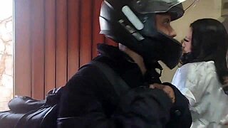 lenev8 hooks up with delivery guy for big ass milf fucking, getting pizza free and swallowing all his cum.