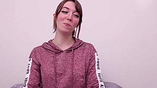 Daisy 25ans Hot Brunette Anal Doggystyle