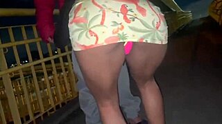 chupei um fã no meio da rua com sexo oral público e gozada na boca