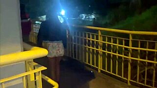 chupei um fã no meio da rua com sexo oral público e gozada na boca