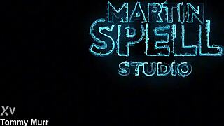 Sexy babe wants hot interaction and offers it directly