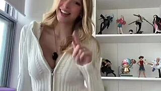 Hey, check out yus lopez as flaquita nalgona