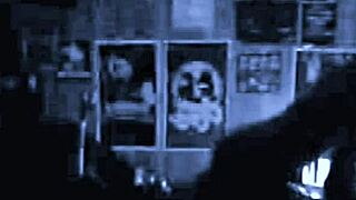 uhh fucking a milf from behind in homemade doggystyle...