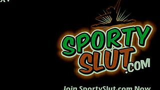 Whoa, check out this incredibly huge puffy cameltoe babe with her big round ass in spandex! 😍🍑