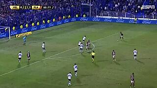 queixudo canarinho and ex-calvo grávido bend over to fuck shaved argentinian in doggystyle at her house