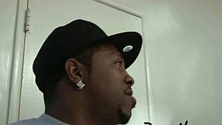 巨乳女子大生が濡れマンに黒人デカチンで荒々しい異種姦