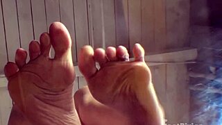 Isn't Mckensie showing off her soles from below in this fetish leg display?