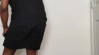 Oh man, starting the morning by getting undressed and spreading those buttocks wide!