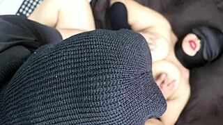 Tetona puta recibiendo verga en coño con creampie part 2 3.