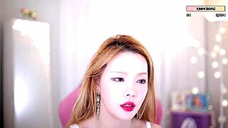 sexy korean laysha chaejin performs hot solo camshow