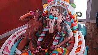 lesbian sluts contrast squirting with silly anal fisting and face fucking