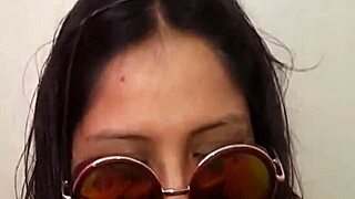 Super tongue bbw does big natural tits squirt and swallow.