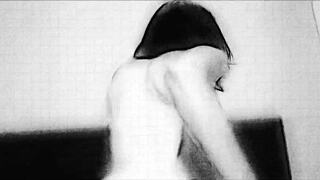 amiga me folla en primera persona.. oops, so romantic and young..