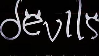 Watch this big ass blonde with huge natural tits fuck her asshole so hard!!