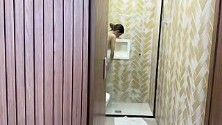 I devoured my friend's boyfriend while he was away 😈🍑