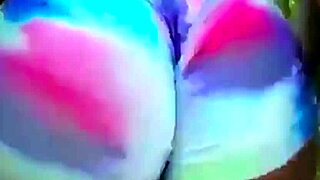 Bouncechallenge twerk comp features dancers in a fun game.