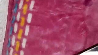 Oh, that cumshot on my feet feels so fetishistic!